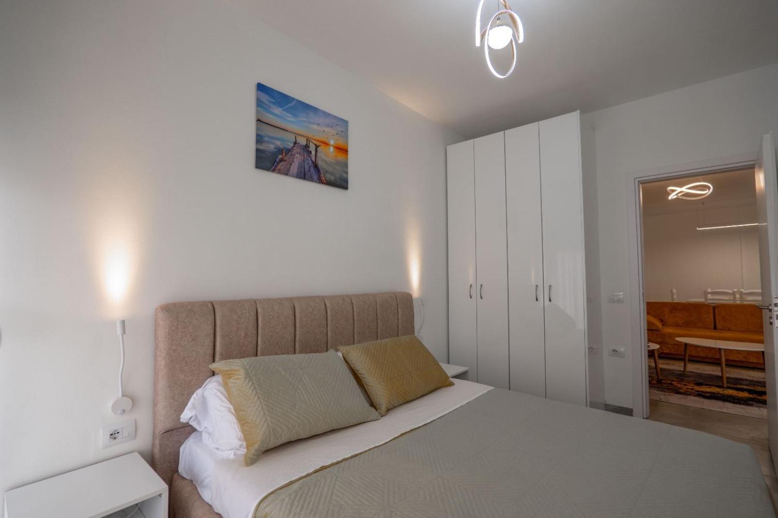 Esel Apartments Sarandë エクステリア 写真