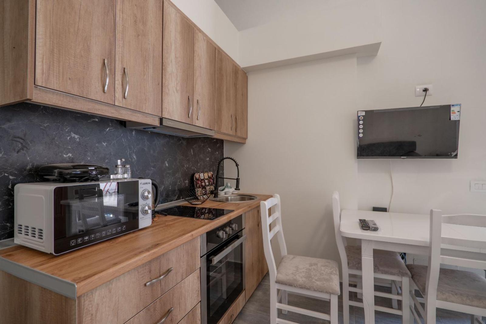 Esel Apartments Sarandë エクステリア 写真