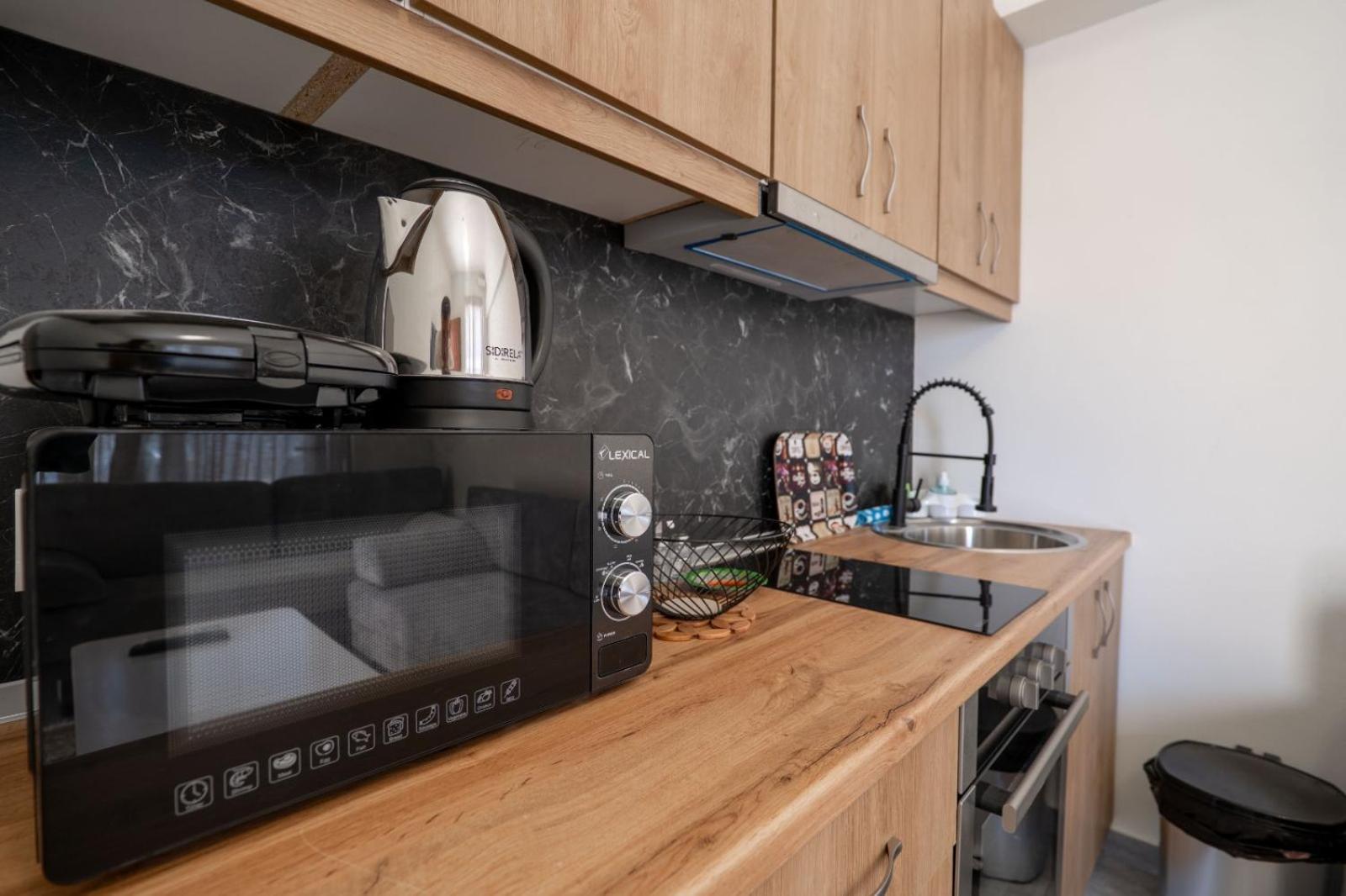 Esel Apartments Sarandë エクステリア 写真