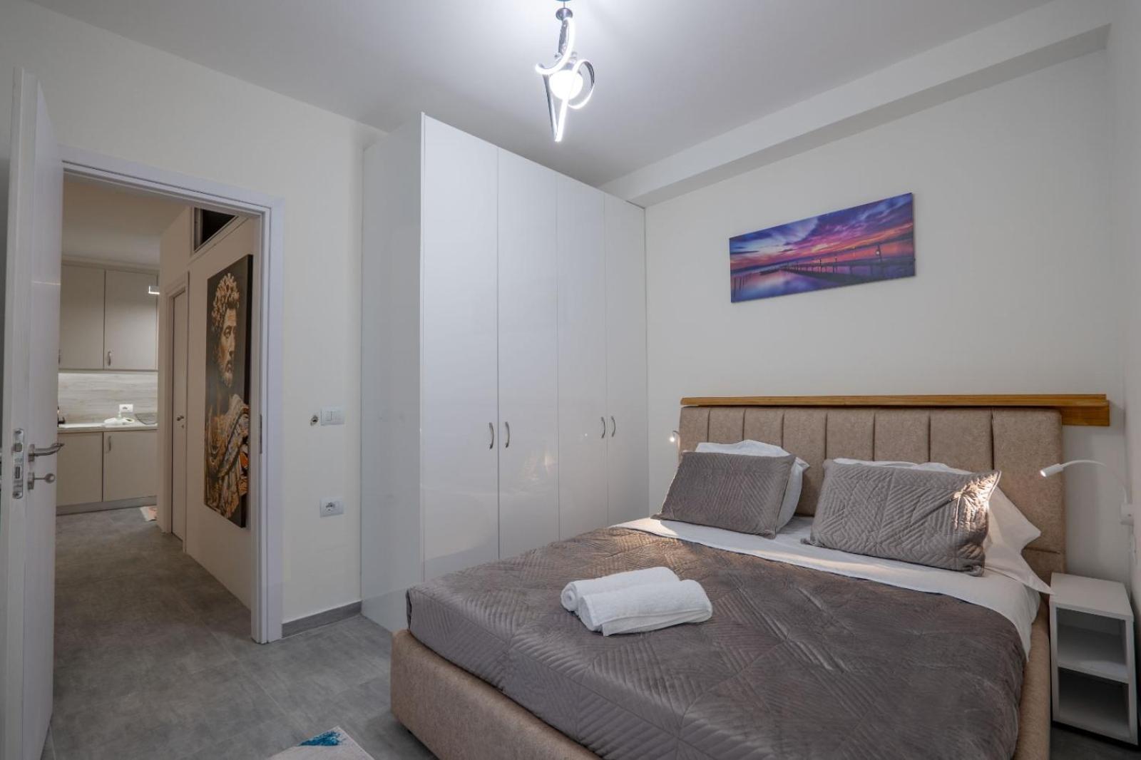 Esel Apartments Sarandë エクステリア 写真