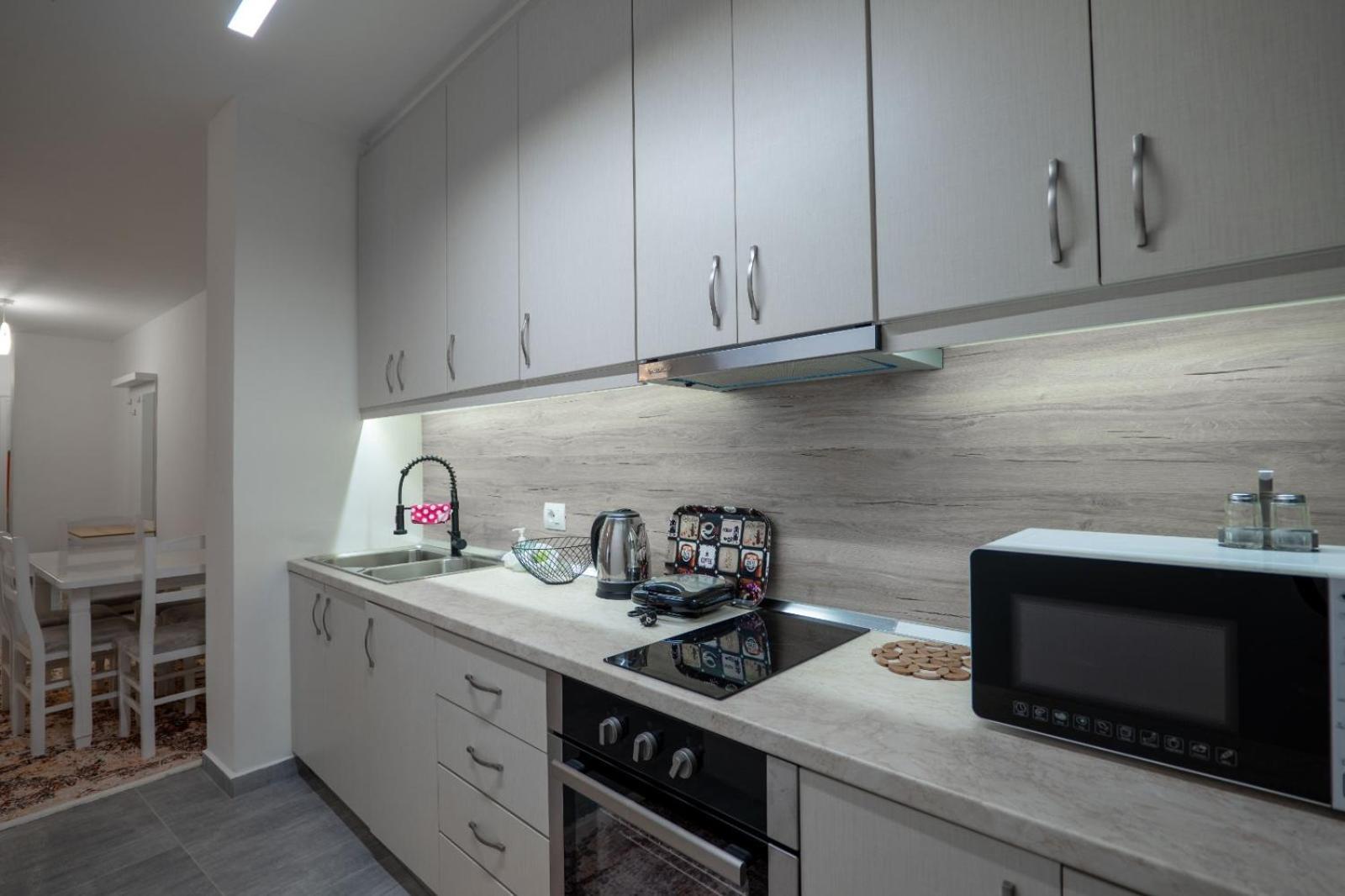 Esel Apartments Sarandë エクステリア 写真